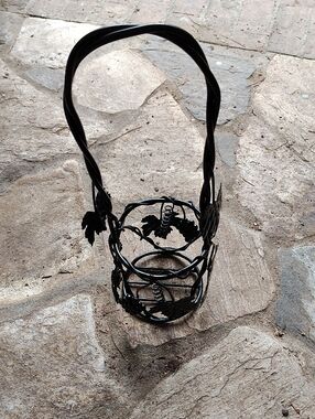 Decorative Wrought Iron Wine Basket with Leaf Motif - Black